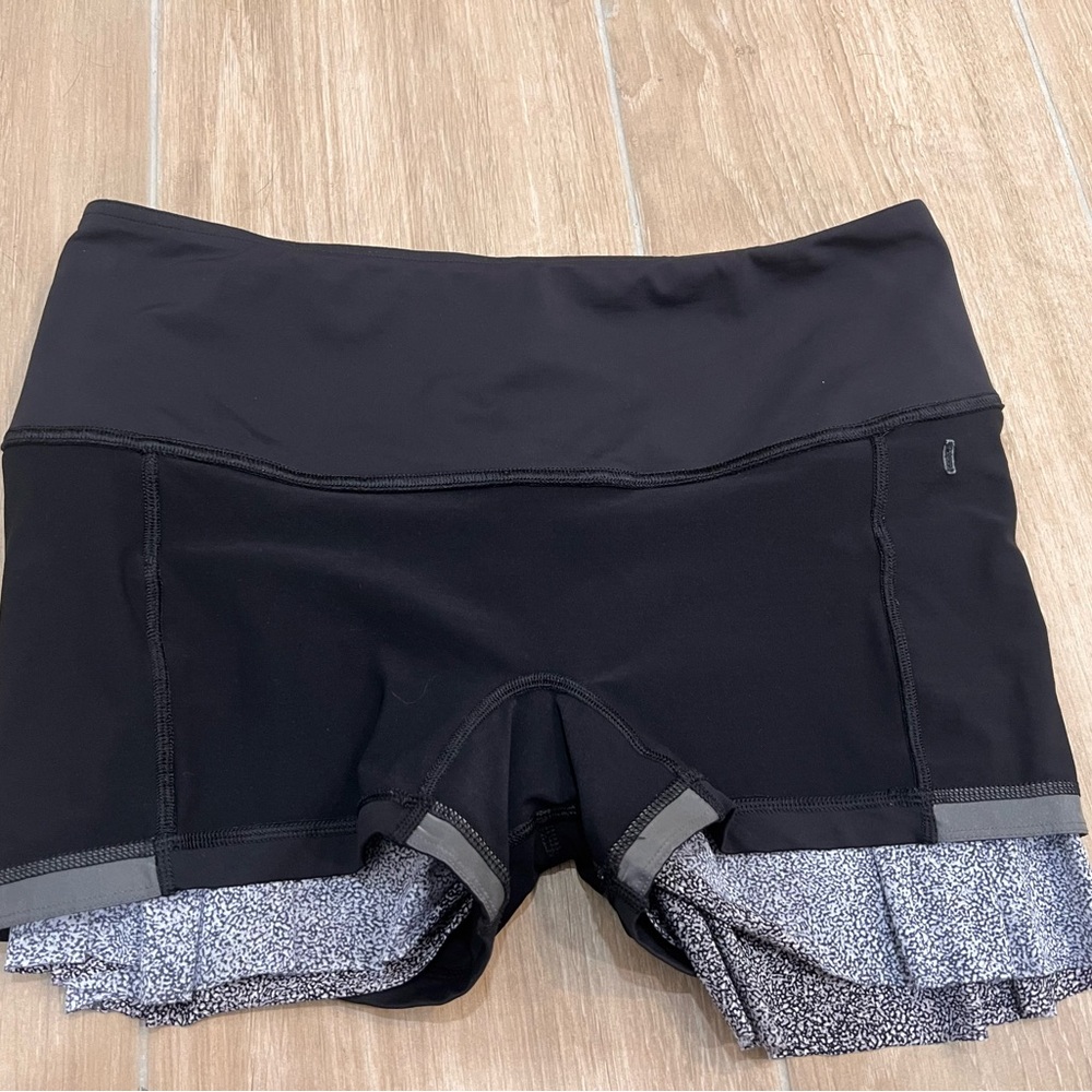 Lululemon Lost In Pace Skirt size 10 - Picture 3 of 4